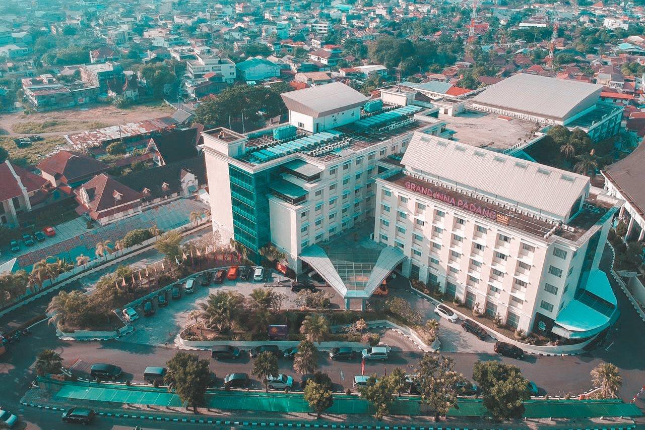 Hotel Truntum Padang Exterior foto