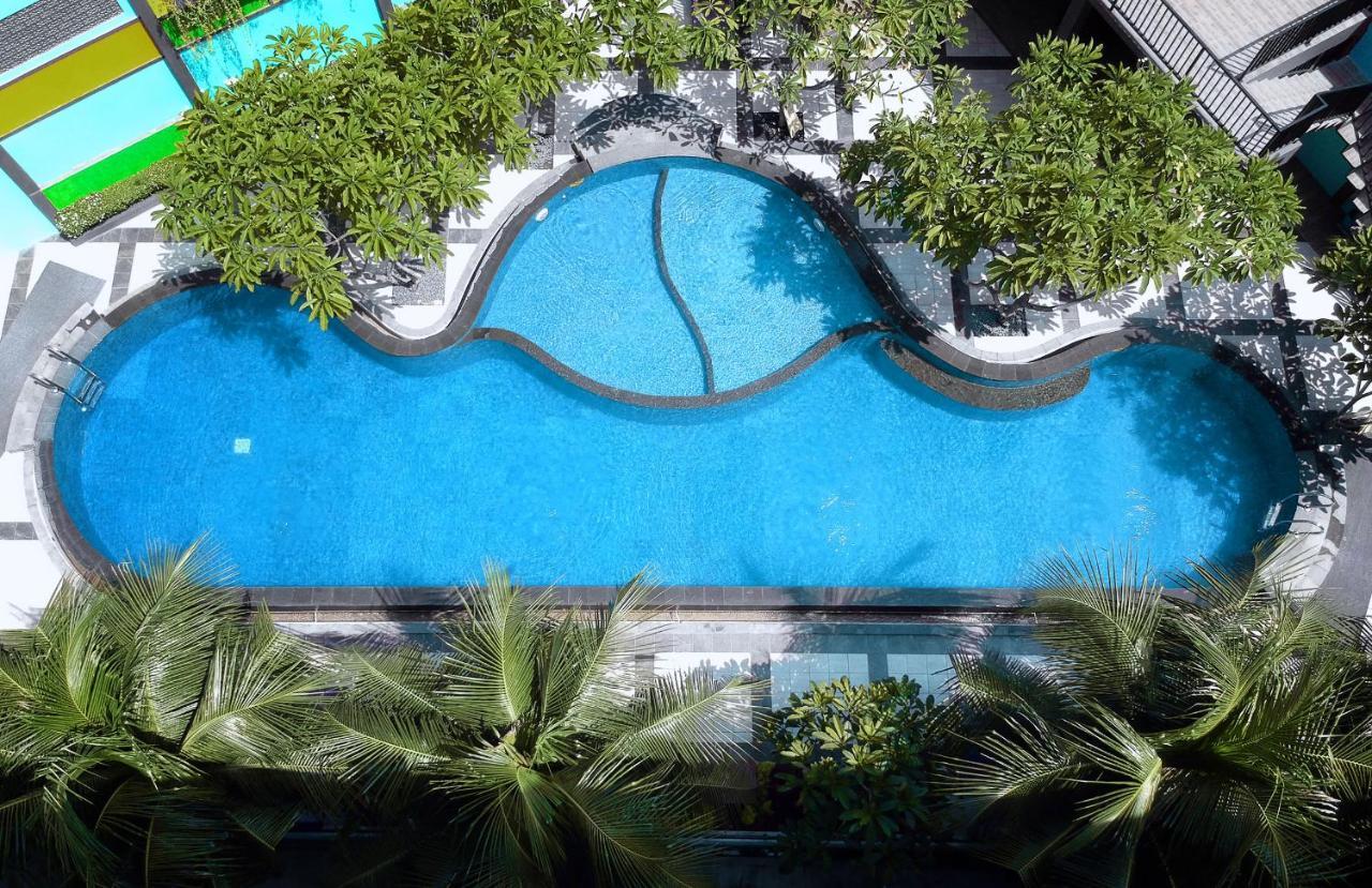 Hotel Truntum Padang Exterior foto
