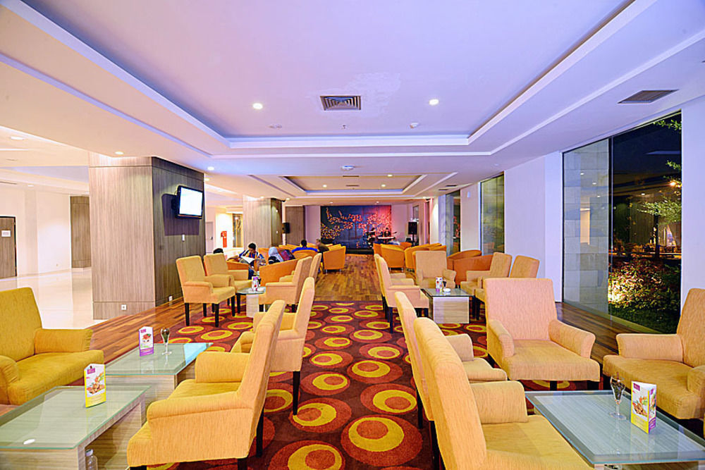 Hotel Truntum Padang Exterior foto